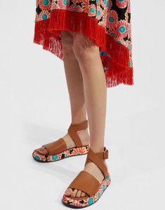 Chunky Sandals in Crazy Daisy Black for Women | La DoubleJ